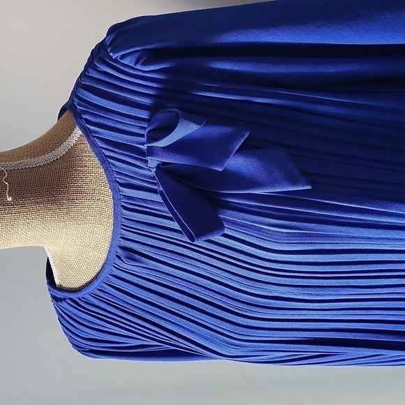 Vintage Encore Royal Blue Swing Dress Bow tie 🎀 ,lacey detailing attached - Picture 4 of 16